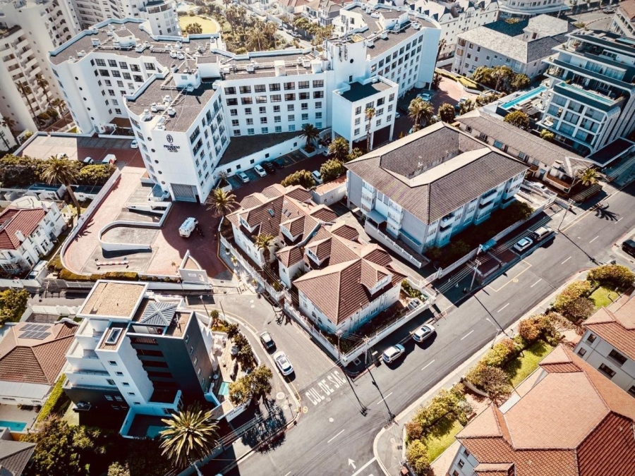 To Let 2 Bedroom Property for Rent in Bantry Bay Western Cape